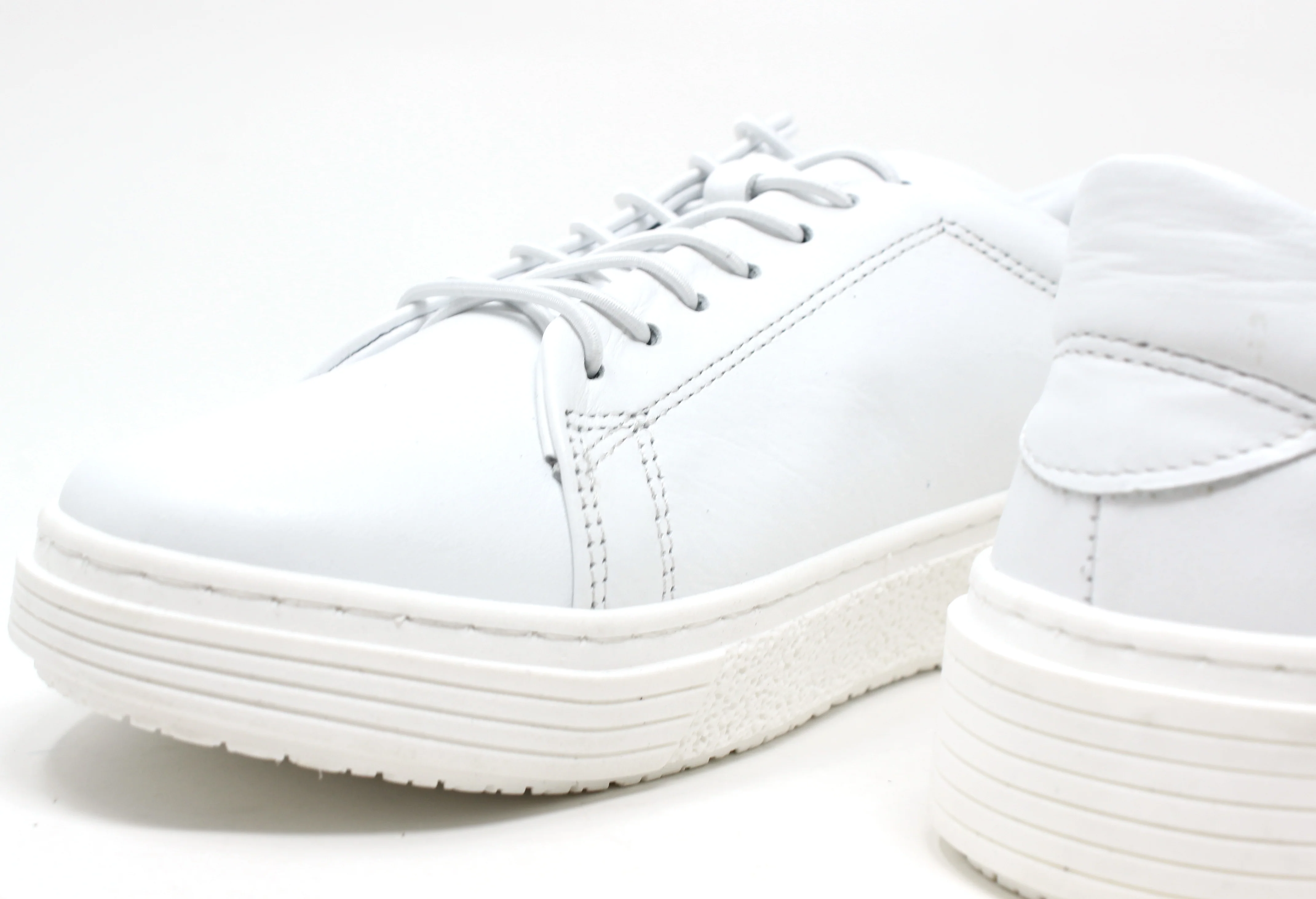 Classic Leather Trainer - Image 4