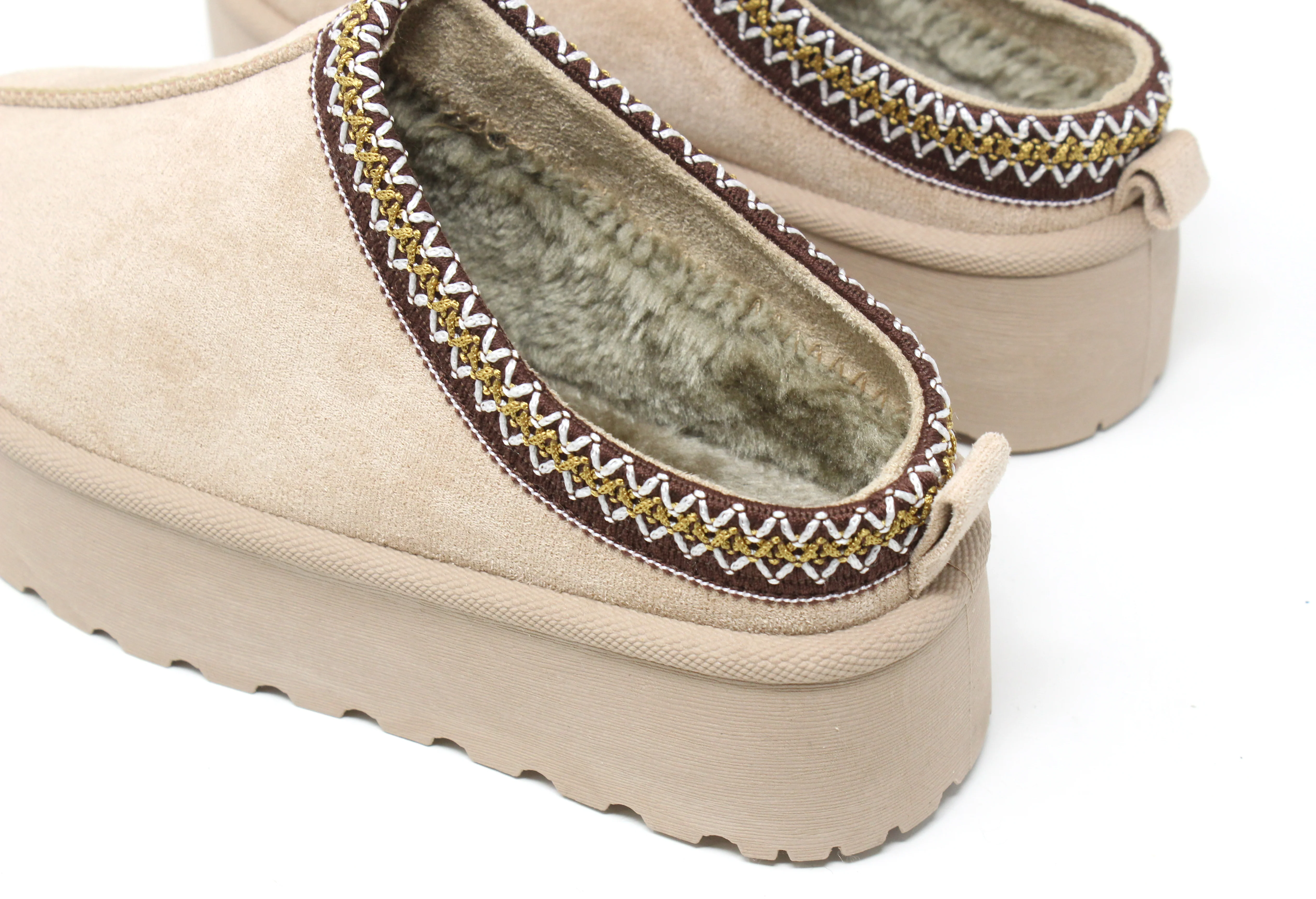 PLATFORM SLIP ON BOOT *RECOMMEND SIZING DOWN* - Image 3