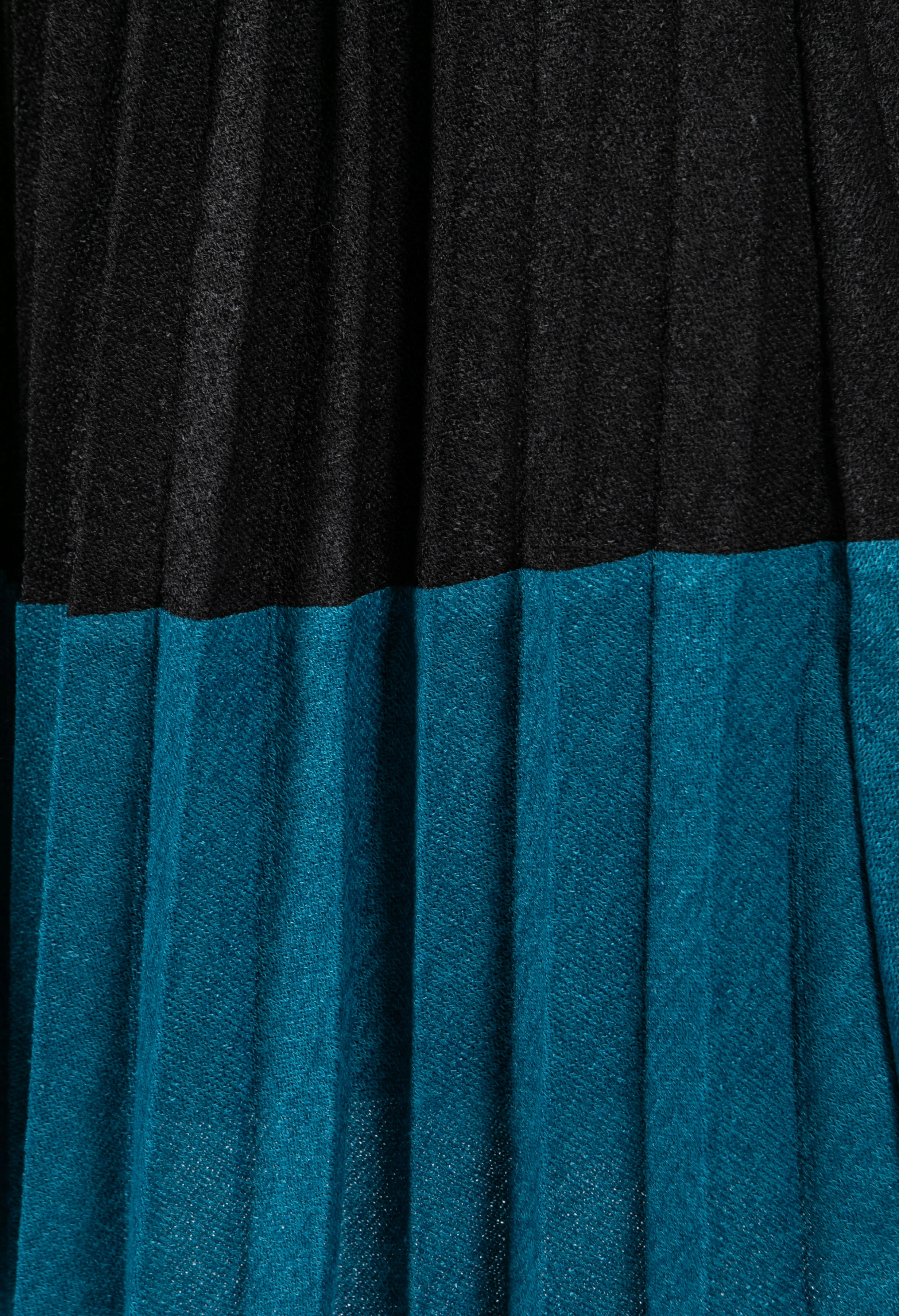 Soft Feel Fine Knit Pleated Skirt in Black & Teal - Image 5