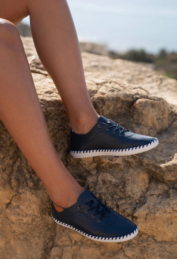 St. Ives Leather Plimsoll - Image 6