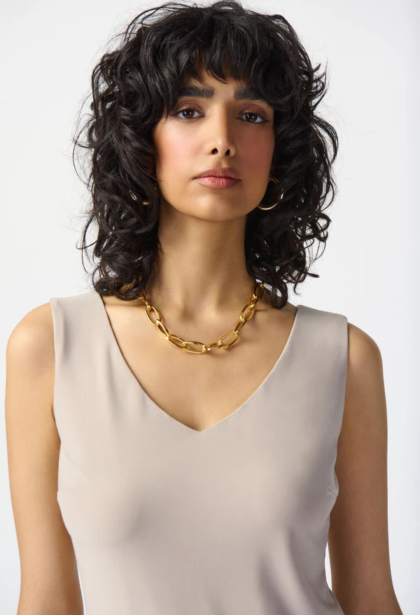 V-NECK SLEEVELESS TOP - Image 8